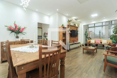 Apartamento, 3 quartos, 140 m² - Foto 1