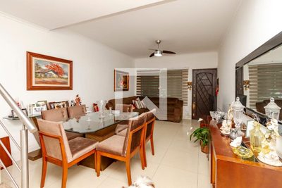Casa, 3 quartos, 154 m² - Foto 1