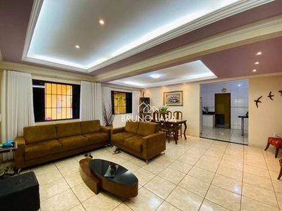 Casa, 3 quartos, 221 m² - Foto 3