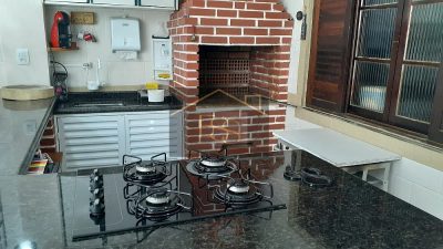 Casa, 4 quartos, 184 m² - Foto 1