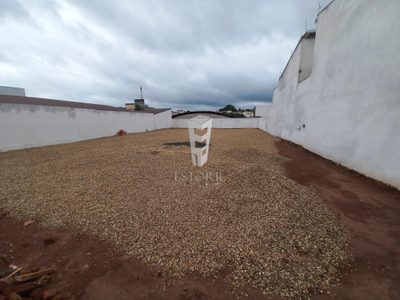 Loteamento e Condomínio - Foto 1