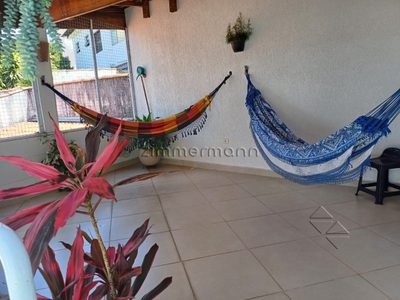 Casa, 3 quartos, 190 m² - Foto 1