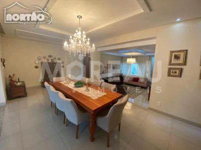 Casa, 6 quartos, 322 m² - Foto 3