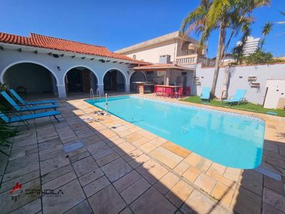 Casa, 3 quartos, 200 m² - Foto 1