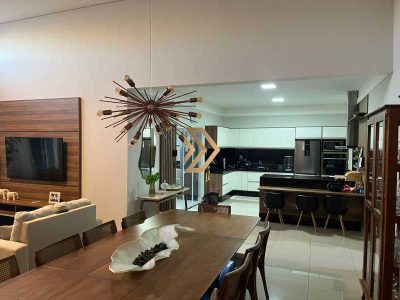 Casa, 3 quartos, 211 m² - Foto 5