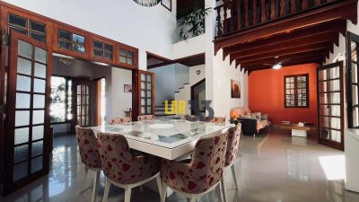 Casa, 3 quartos, 298 m² - Foto 1