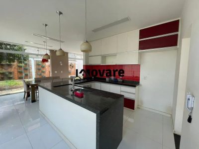 Casa, 3 quartos, 280 m² - Foto 1