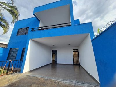Casa, 5 quartos, 250 m² - Foto 1