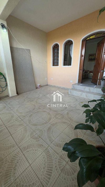 Sobrado, 3 quartos, 211 m² - Foto 2
