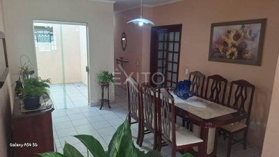 Casa, 3 quartos, 186 m² - Foto 2