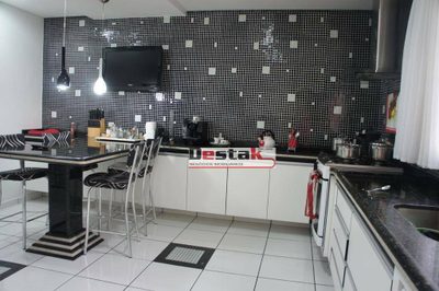 Sobrado, 4 quartos, 379 m² - Foto 2