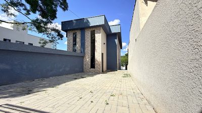 Casa, 3 quartos, 135 m² - Foto 1