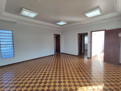 Casa, 4 quartos, 280 m² - Foto 1