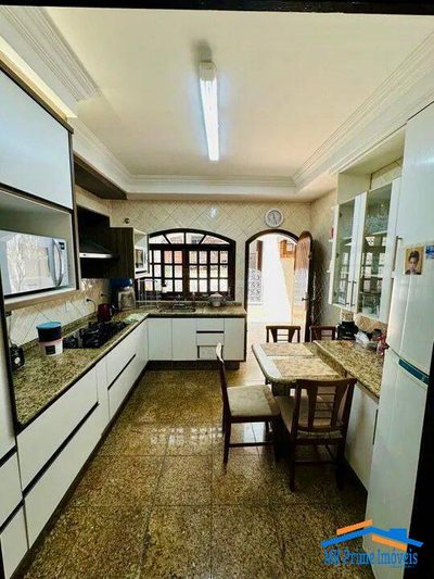 Sobrado, 3 quartos, 320 m² - Foto 1