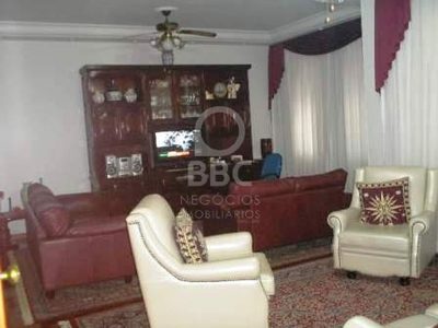 Sobrado, 3 quartos, 310 m² - Foto 1