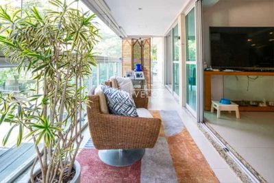 Apartamento, 3 quartos, 131 m² - Foto 2