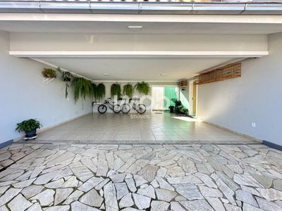 Casa, 4 quartos, 264 m² - Foto 3