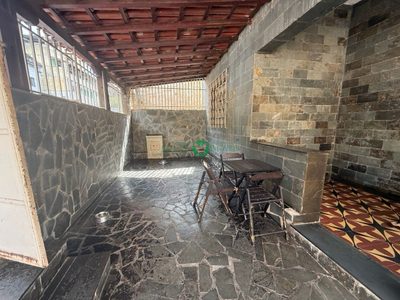 Casa, 3 quartos, 300 m² - Foto 1