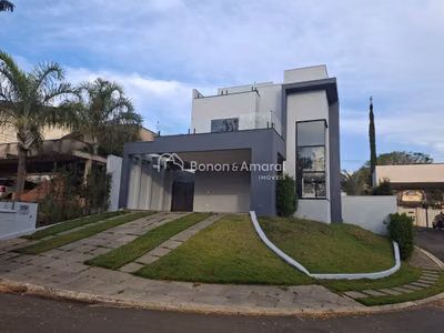 Casa, 3 quartos, 211 m² - Foto 1