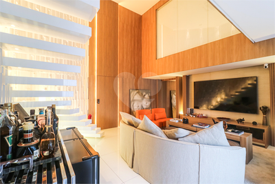 Apartamento, 3 quartos, 170 m² - Foto 1