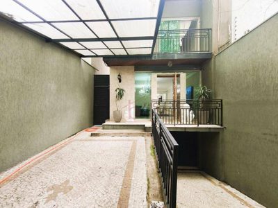 Casa, 3 quartos, 303 m² - Foto 1