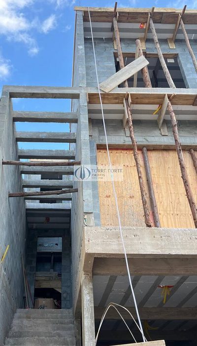Casa, 3 quartos, 207 m² - Foto 1