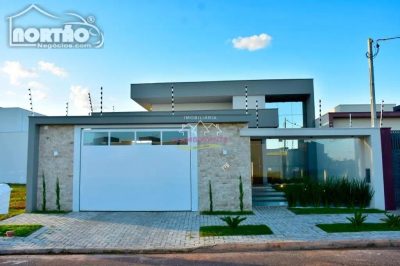 Casa, 1 quarto, 228 m² - Foto 1
