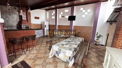 Casa, 5 quartos, 182 m² - Foto 1