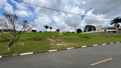 Loteamento e Condomínio, 1000 m² - Foto 1