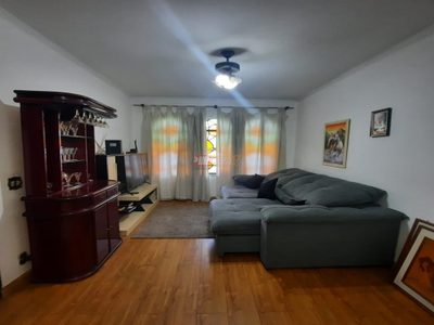 Sobrado, 3 quartos, 219 m² - Foto 1