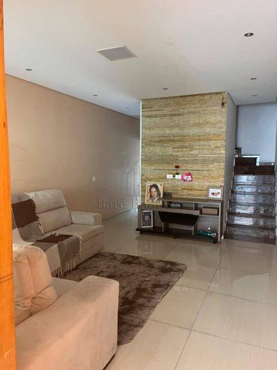 Sobrado, 3 quartos, 210 m² - Foto 2
