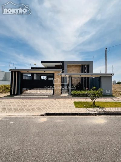 Casa, 4 quartos, 210 m² - Foto 1