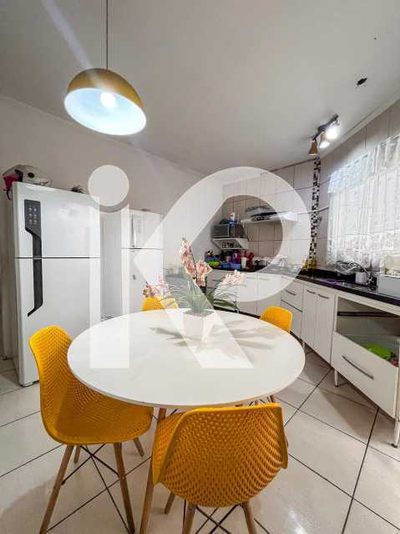 Casa, 2 quartos, 76 m² - Foto 1