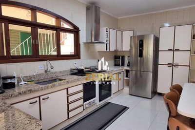 Sobrado, 3 quartos, 276 m² - Foto 5