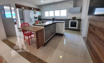 Casa, 3 quartos, 325 m² - Foto 4