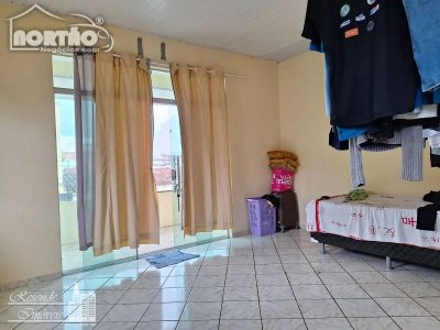 Casa, 5 quartos, 170 m² - Foto 1