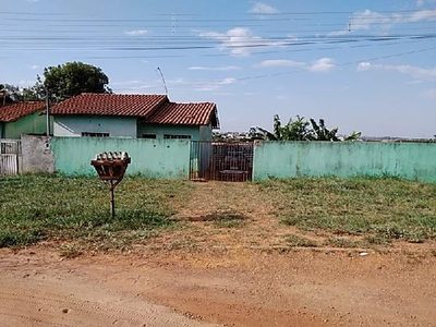 Casa, 2 quartos, 207 m² - Foto 1