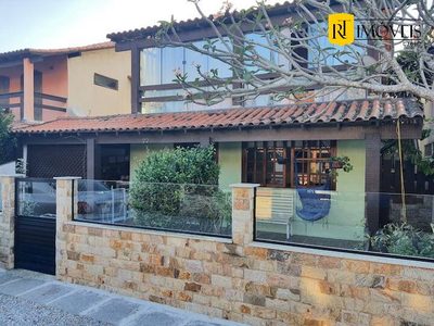 Casa, 3 quartos, 226 m² - Foto 1