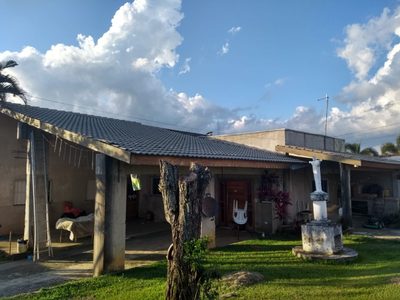 Sítio, 3 quartos, 704 m² - Foto 1