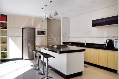 Casa, 4 quartos, 360 m² - Foto 2