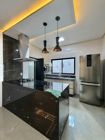Casa, 3 quartos, 192 m² - Foto 1