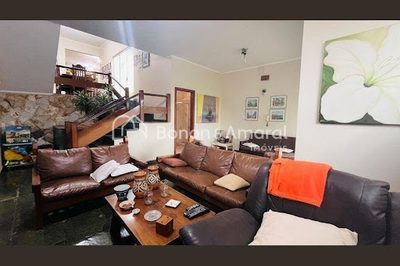 Casa, 4 quartos, 263 m² - Foto 1