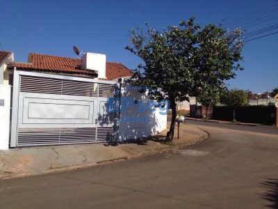 Casa, 3 quartos, 181 m² - Foto 1