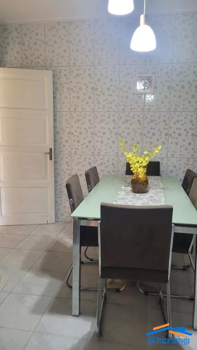 Casa, 3 quartos, 230 m² - Foto 2