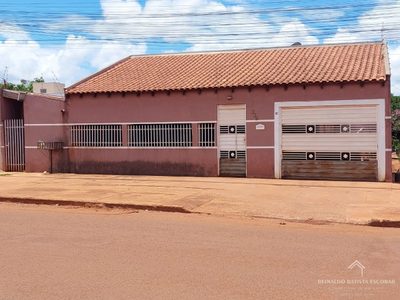 Casa, 2 quartos, 226 m² - Foto 1