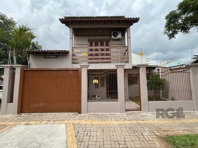 Casa, 3 quartos, 128 m² - Foto 1