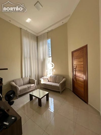 Casa, 4 quartos, 142 m² - Foto 2