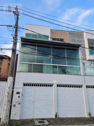Casa, 3 quartos, 245 m² - Foto 2