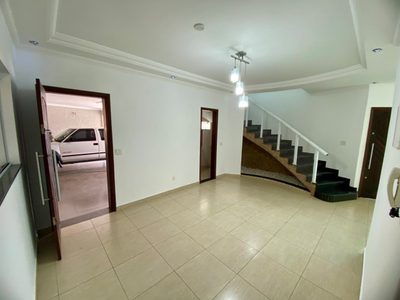 Casa, 3 quartos, 220 m² - Foto 2