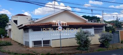 Casa, 3 quartos, 196 m² - Foto 1